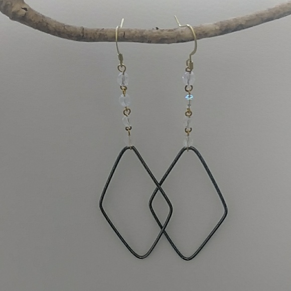 🔴SOLDGunmetal Diamond Shape Beaded Dangle Earring - Picture 6 of 7